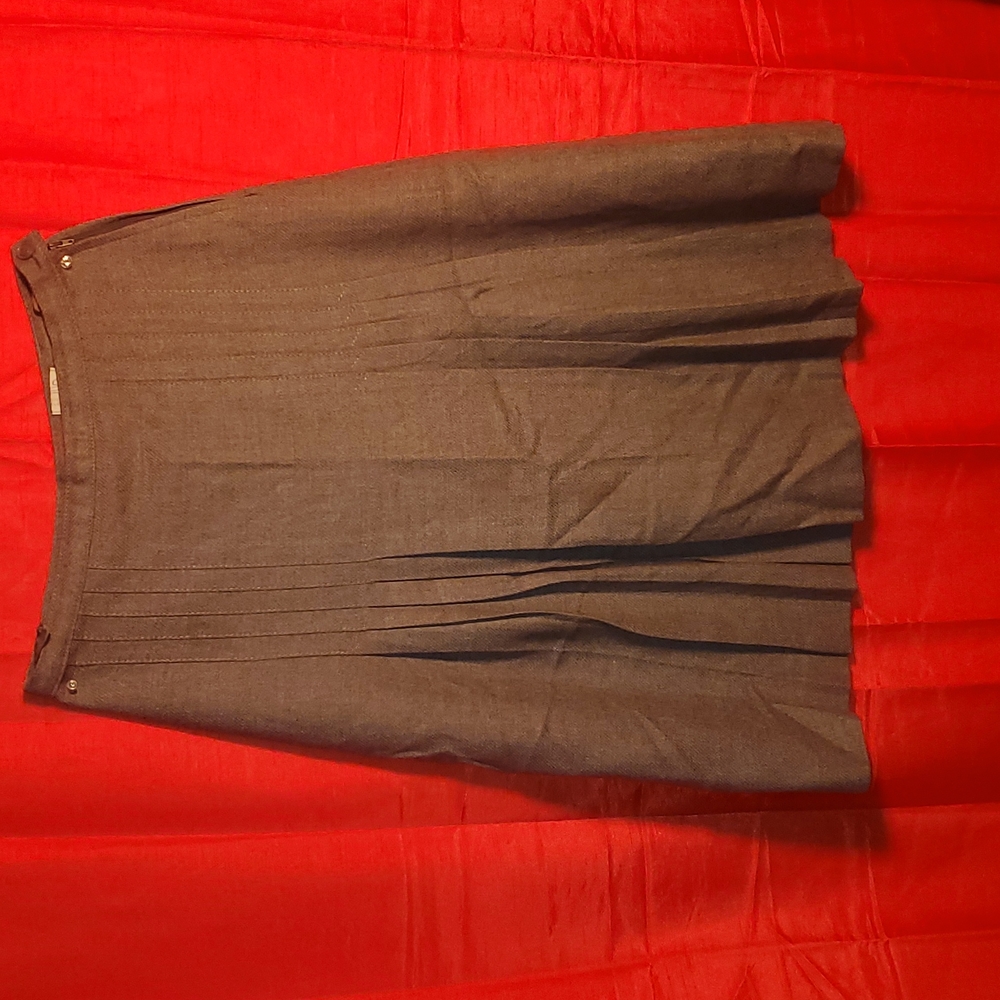 GRAY WOOL FRONT PLEATED SKIRT
